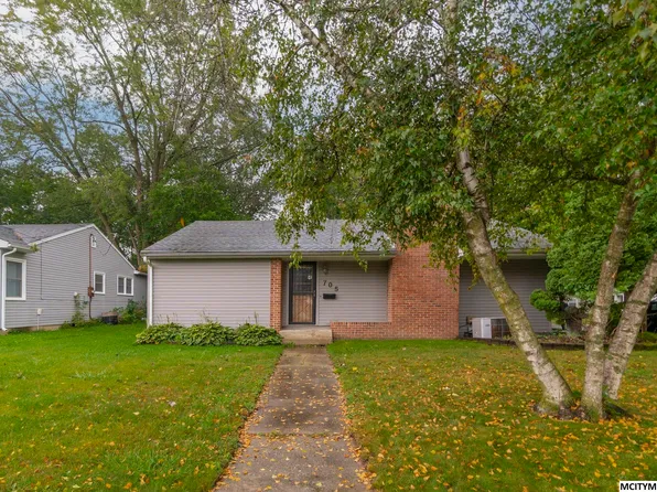 705 15th Pl NE, Mason City, IA 50401