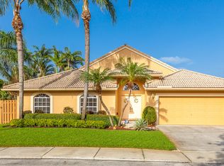 750 SW 94th Ter, Pembroke Pines, FL 33025