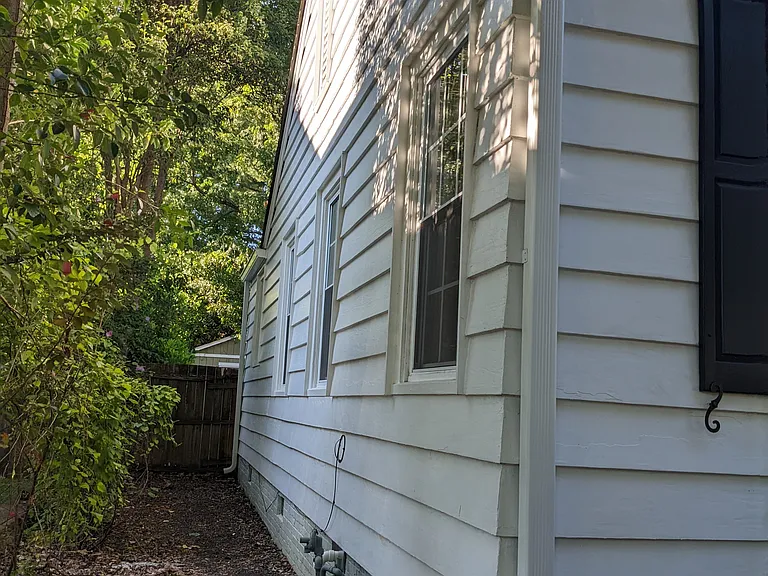 209 E Faris Rd — Photo 46