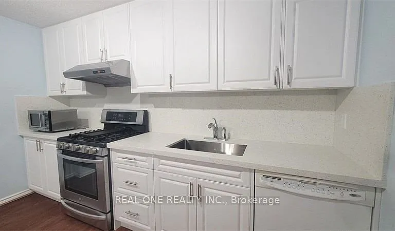 4181 Trapper Cres #LOWER — Photo 4