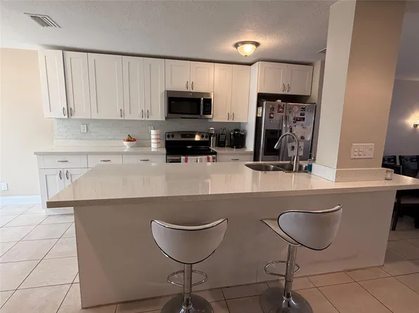 8251 NW 8th Place, Plantation, FL 33324