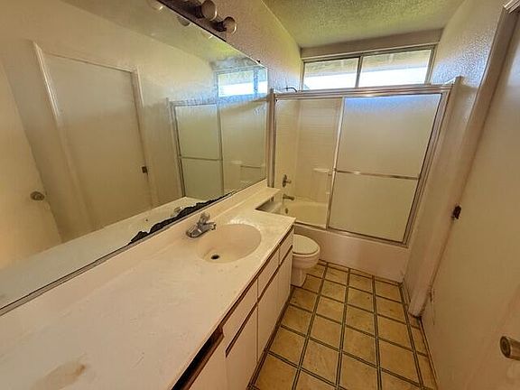 4th image of 370 W Beechwood Drive
