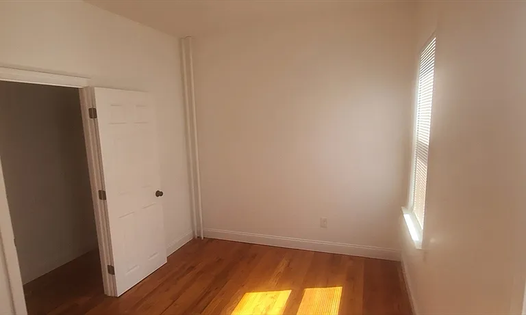 66 Franklin Ave #3 — Photo 2