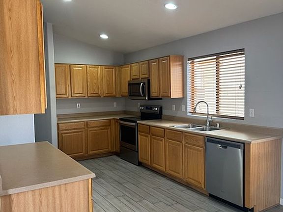 5th image of 1592 E Wildhorse Pl
