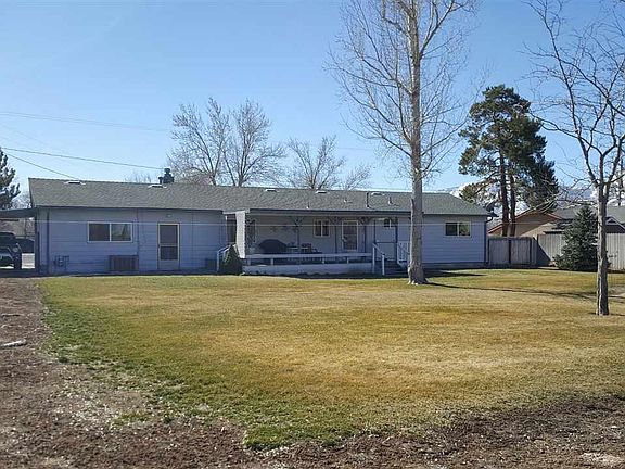 5th image of 1360 Topaz Ln