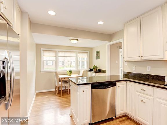 Kitchen with breakfast nook