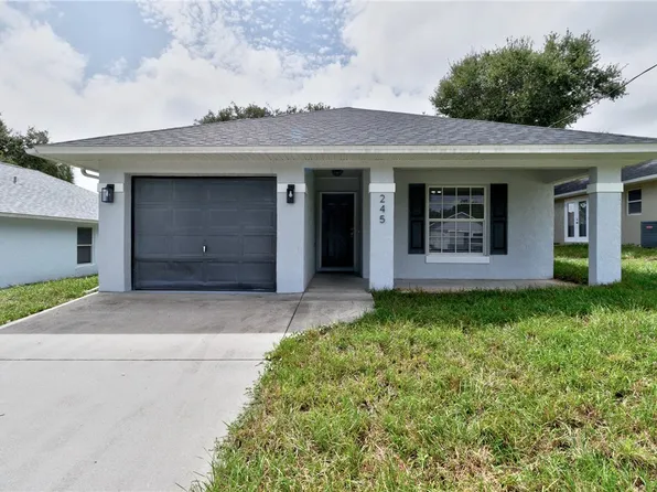 245 12th St SW, Vero Beach, FL 32962