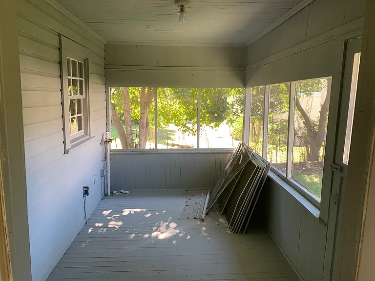 5727 Sanford Ave — Photo 9