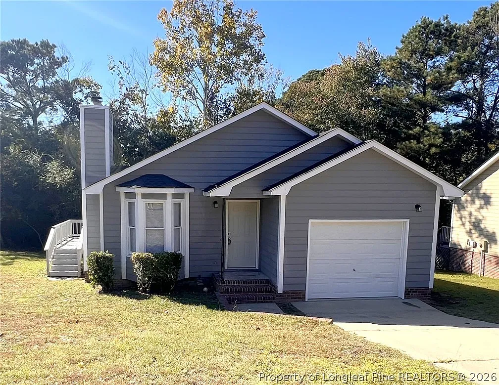 3 bed, 2.0 bath, 1105 sqft, $1,450 — Photo 1