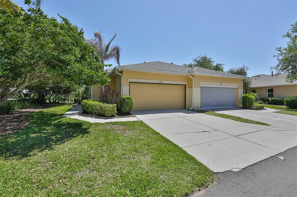 1205 Fairway Greens Dr #58