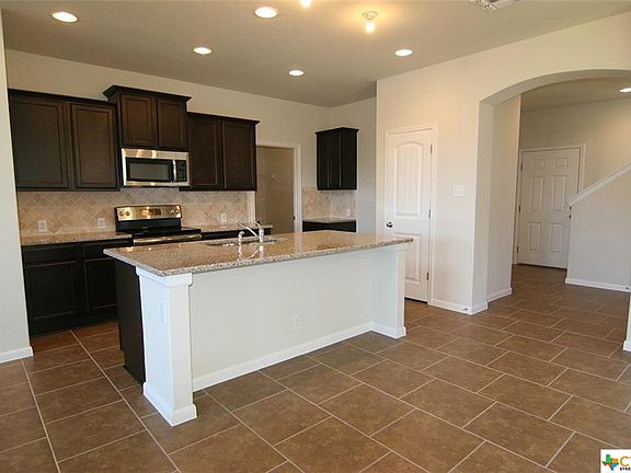 4th image of 706 Cornflower Ct
