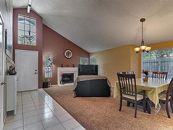 3rd image of 1986 Lockwood Ln