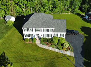 21 Flying Rock Rd, Hudson, NH 03051