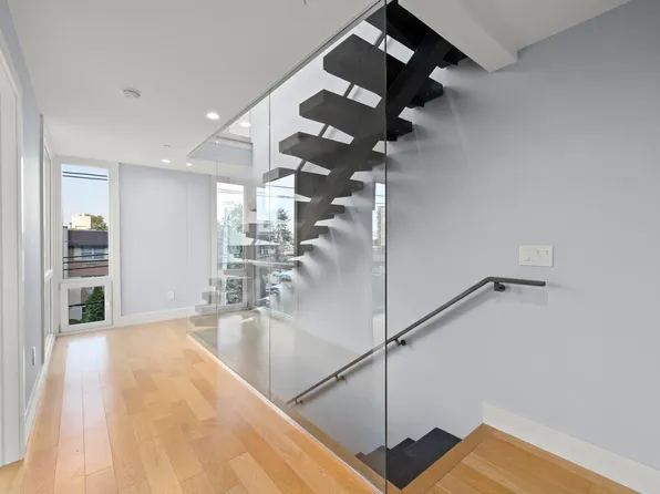 1076 River Road image 25 of 40