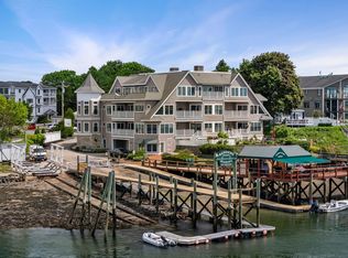 27 Badgers Is W APT 4, Kittery, ME 03904