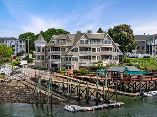 27 Badgers Island W #4, Kittery, ME 03904