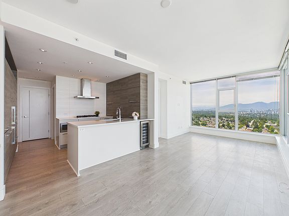 3rd image of 7358 Edmonds St #3402