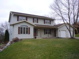 550 Russell Dr, Ripon, WI 54971