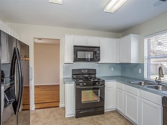 5th image of 3839 Woodlace Dr