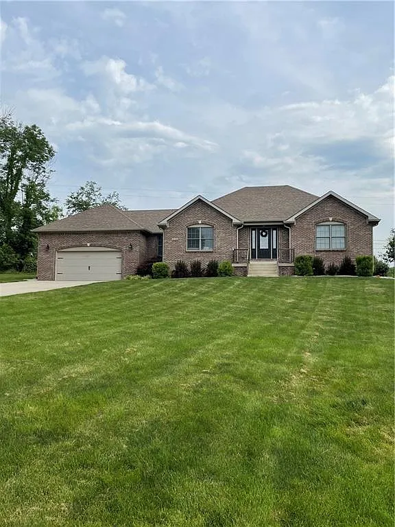 1620 Fox Dr photo 1