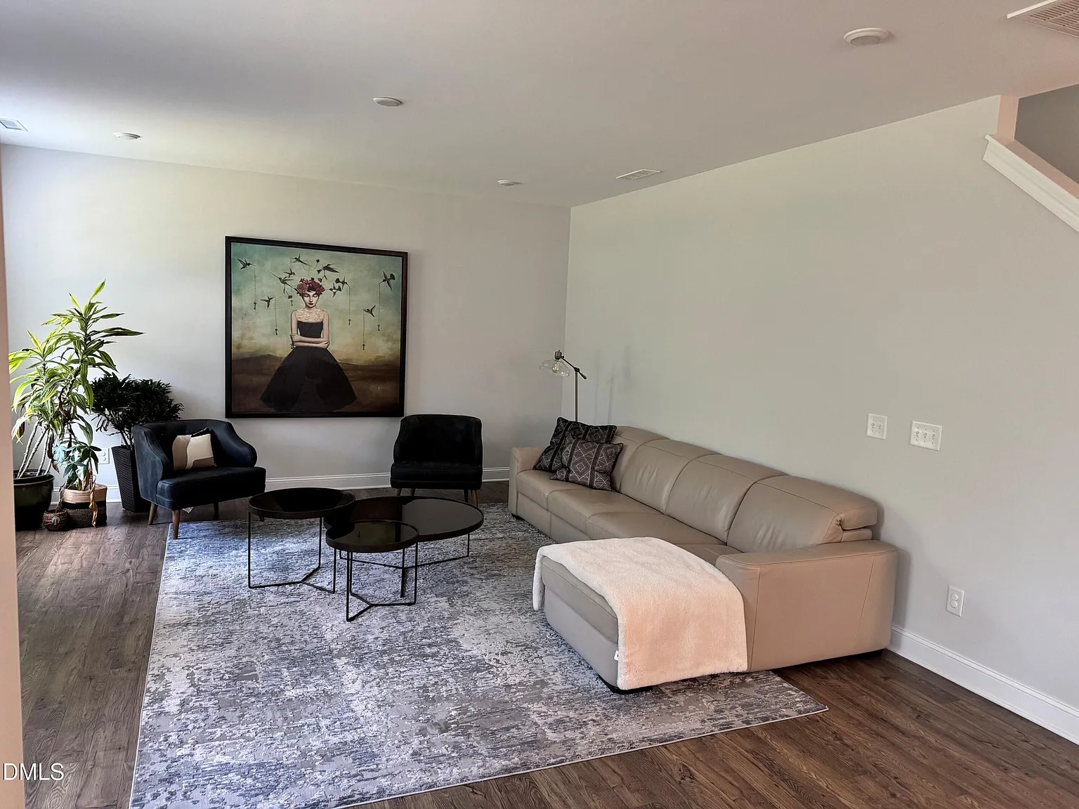 4 bed, 2.5 bath, 2880 sqft, $2,699 — Photo 3