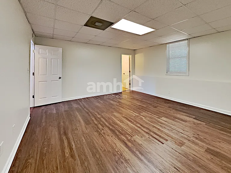 80 Lloyd Dr — Photo 7