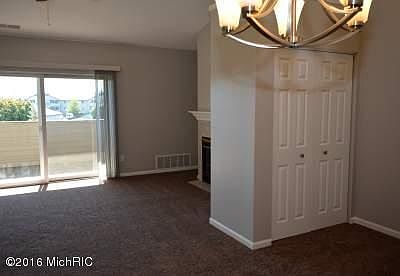 5th image of 8554 Jasonville Ct SE