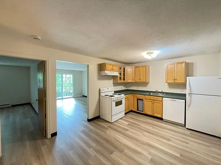 185 Loudon Rd #12 — Photo 1