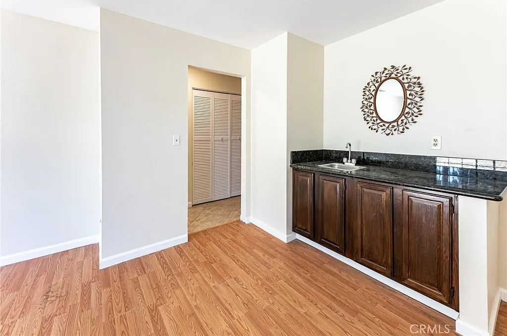 3 bed, 1688 sqft, $4,900 — Photo 4