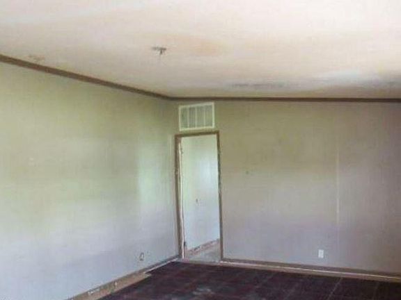 2nd image of 1036 Sherwood Dr