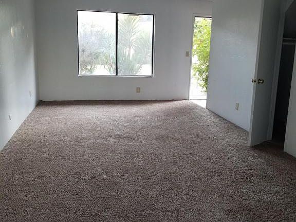 4th image of 888 Greenfield Ave APT J