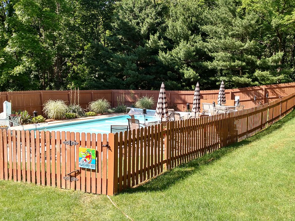 2nd image of 4471 Pine Hills Ct NW