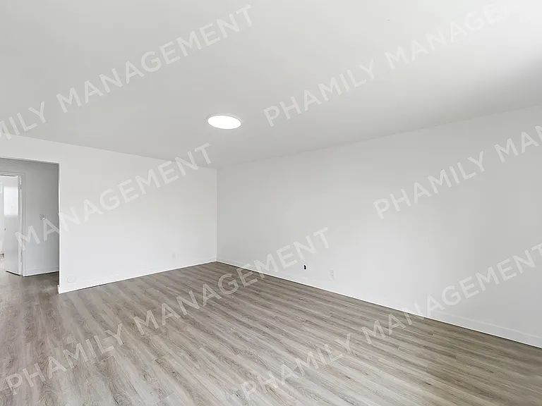 617 Mound Ave #4 — Photo 3