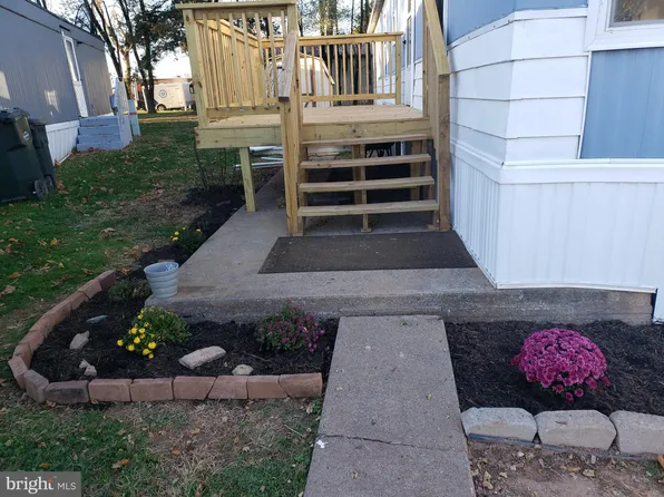 203 Rife Rd Trailer 10, East Berlin, PA 17316