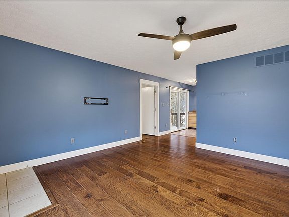 4th image of 416 W Potowatami Ct