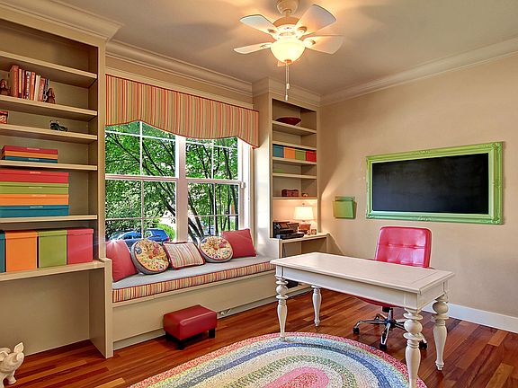 Main floor bedroom/office