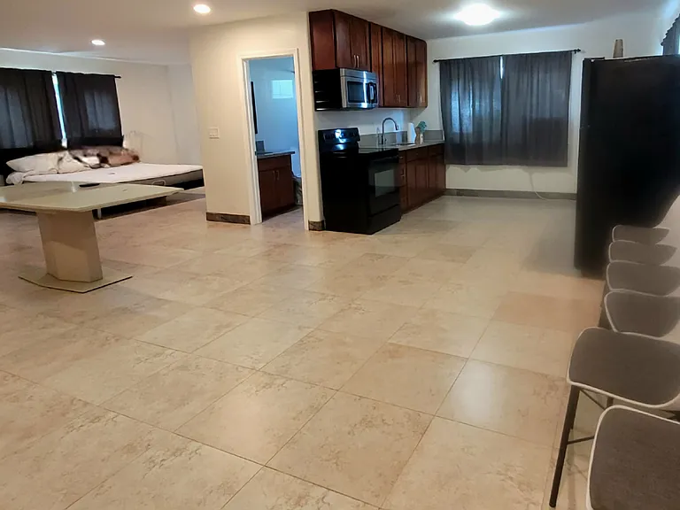 1555 Pahulu St E — Photo 10