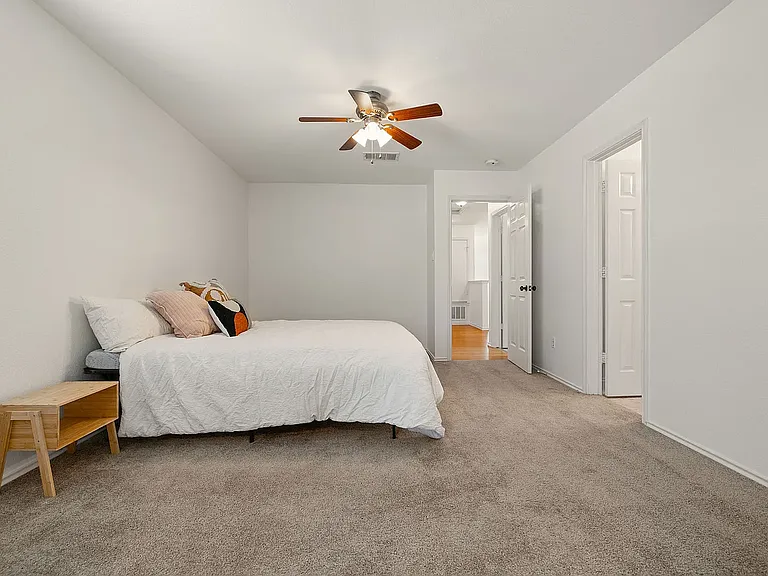 14525 Harris Ridge Blvd #B — Photo 16