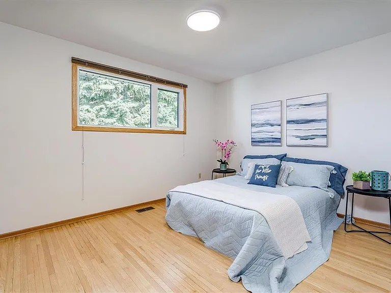 15 Lomond Blvd #15 — Photo 12