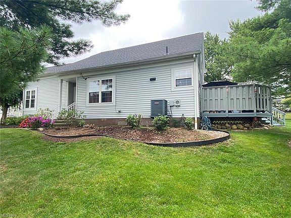 3rd image of 202 Woodbridge Ln