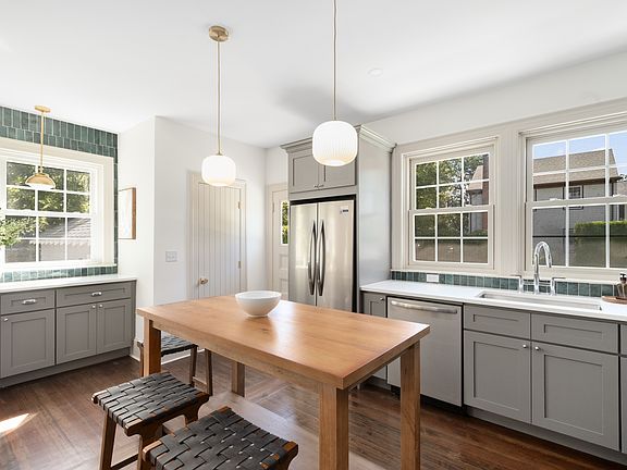 5th image of 294 Cole Ave #11481460