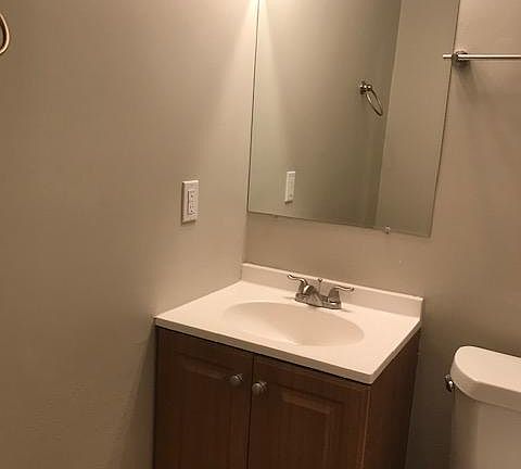 4th image of 424 Stonecrop Ct
