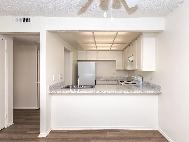 Eastwood Apartment Homes — Photo 55