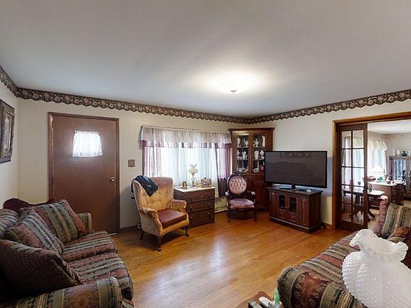 5th image of 89 Delano Ln