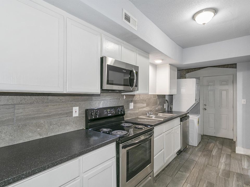 1st image of 1018 Prospect Ave #1N