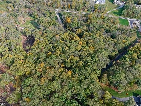 4th image of 97 Moore Road