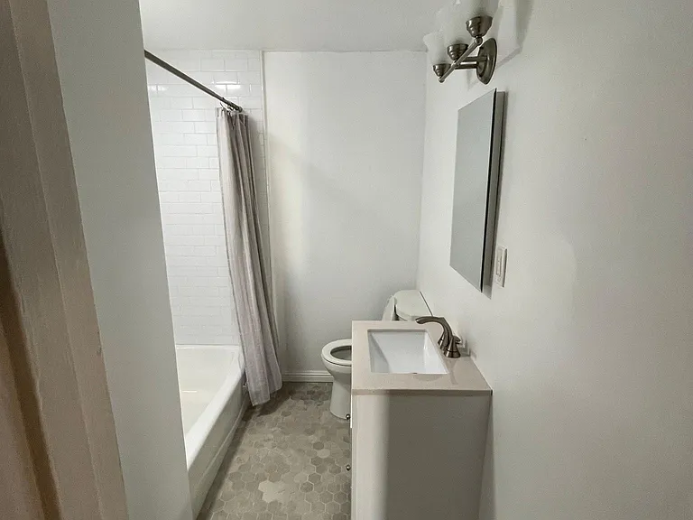 15707 Longworth Ave — Photo 10