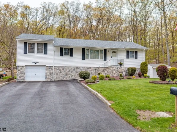 11 Wagonwheel Rd, Vernon Twp., NJ 07422