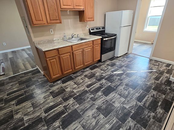 5th image of 33 Granite St APT 1