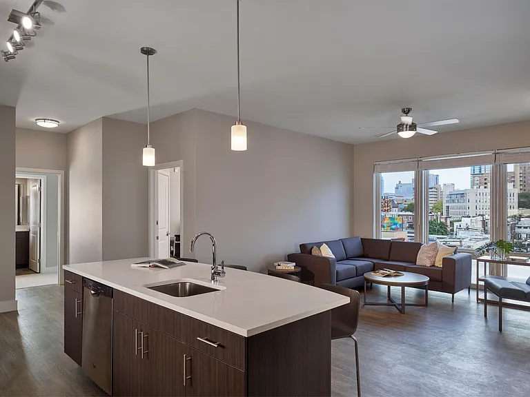121 S 41st St #301 — Photo 7